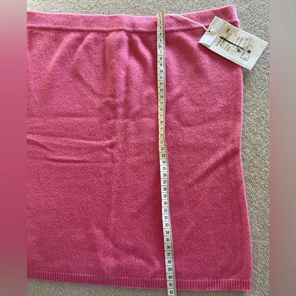 Thesaurus Women tank top, pink color. Cashmere. - Picture 8 of 10